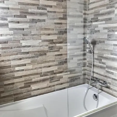 Bellenbois Avec Piscine Privée , Proche La Rochelle Sainte-Soulle