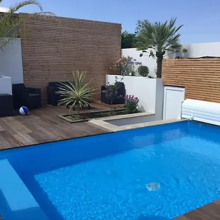 Villa Bellenbois Avec Piscine Privée , Proche La Rochelle *
