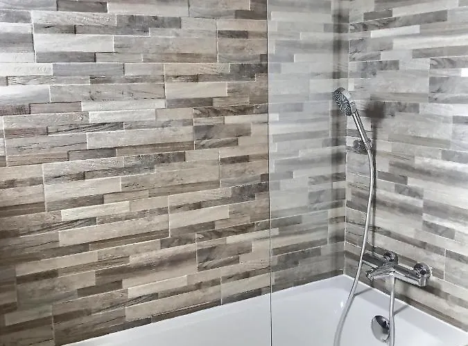 Exceptionnelle Piscine Et Jardin Prive Sejour De Gamme Proche La Rochelle Sainte-Soulle