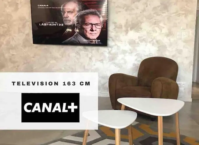 Villa Exceptionnelle Piscine Et Jardin Prive Sejour De Gamme Proche La Rochelle *